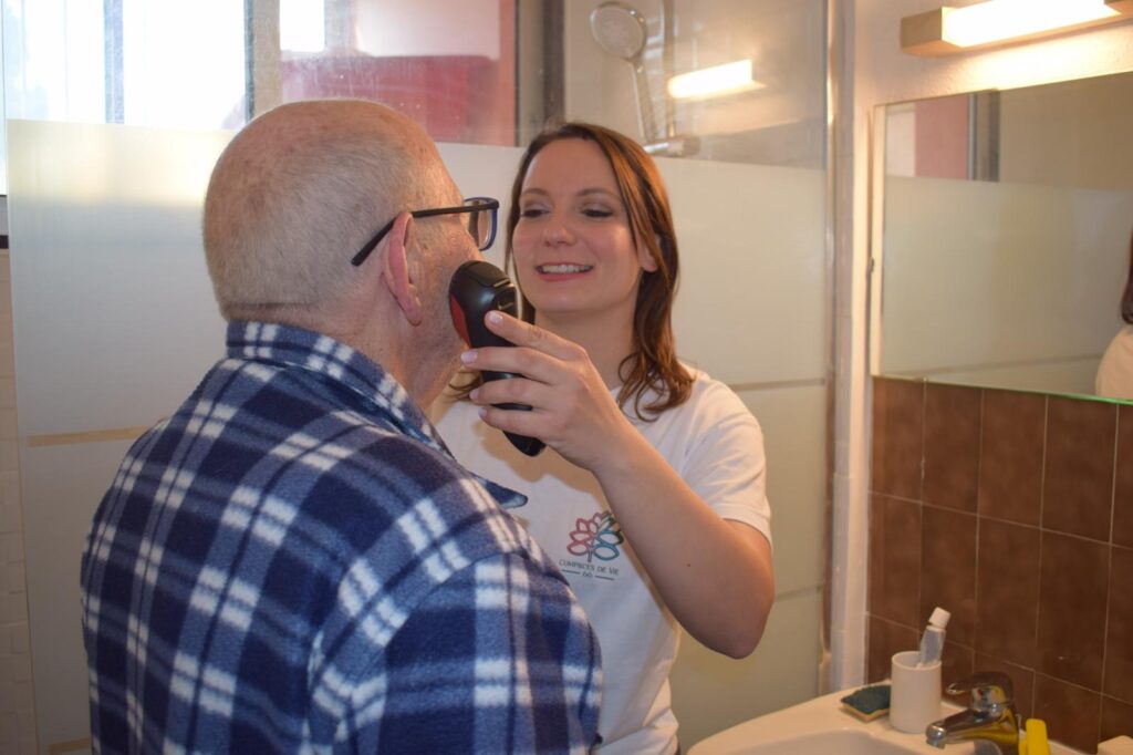 complices-de-vie-aide-soignante-domicile-senior-perpignan-salanque-66